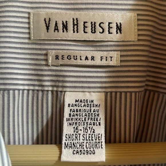 Van Heusen Men’s Bluish-Gray Short-Sleeve Button-Down Pinstripe Dress Shirt - Picture 3 of 7